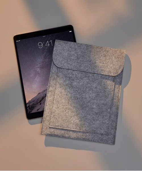 Plain Accessories Felt iPad slip Bagbase 62g